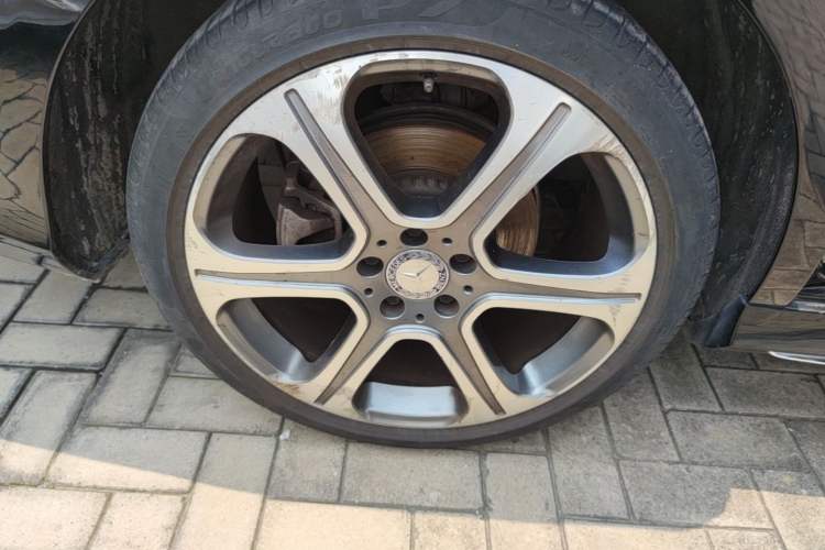 Used Mercedes-Benz E-Class 2016 E 300 L Sport Luxury Model Right Rear Wheel Hub