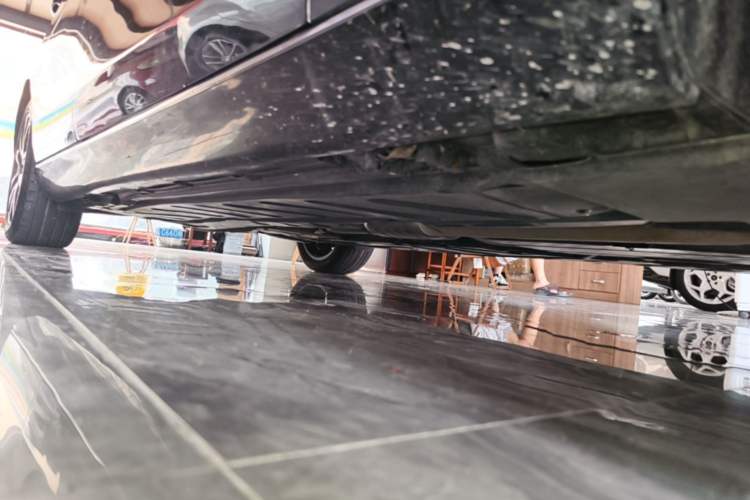 Used Mercedes-Benz E-Class 2016 E 300 L Stylish Model Right Side Sill
