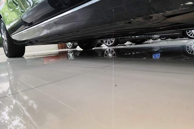 Used Mercedes-Benz E-Class 2016 E 200 L Right Side Sill