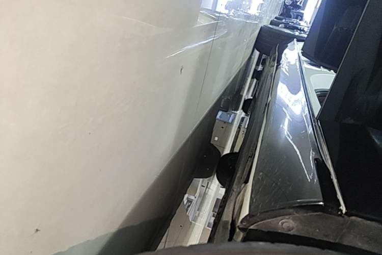 Used Mercedes-Benz E-Class 2016 E 200 L Right Side Sill