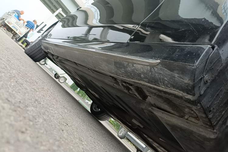 Used Mercedes-Benz E-Class 2016 E 200 L Right Side Sill