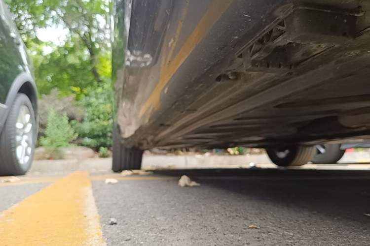 Used Mercedes-Benz E-Class 2016 E 300 L Stylish Model Right Side Sill