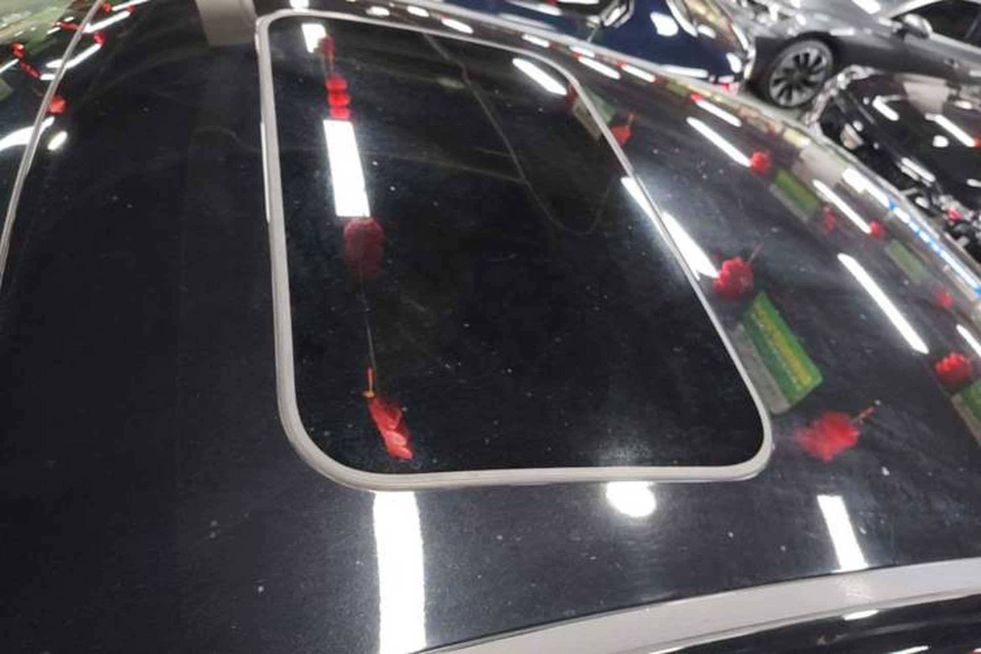 Used Mercedes-Benz E-Class 2016 E 200 L Roof
