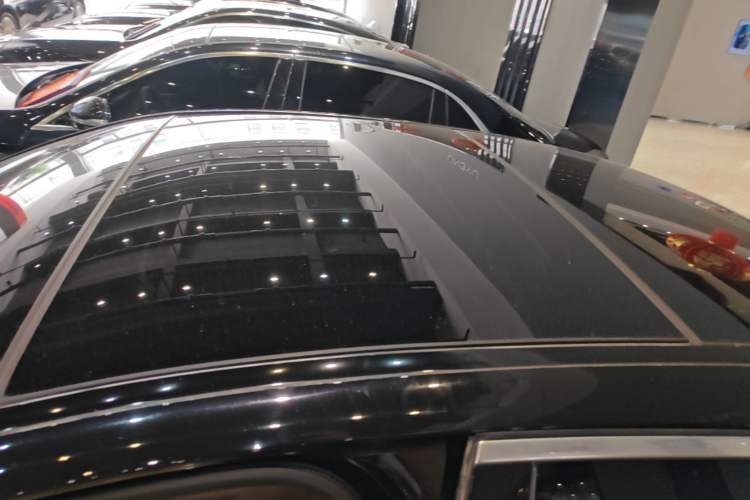 Used Mercedes-Benz E-Class 2016 E 200 L Roof