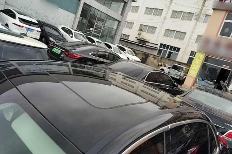 Used Mercedes-Benz E-Class 2016 E 300 L Sporty and Stylish Model Roof