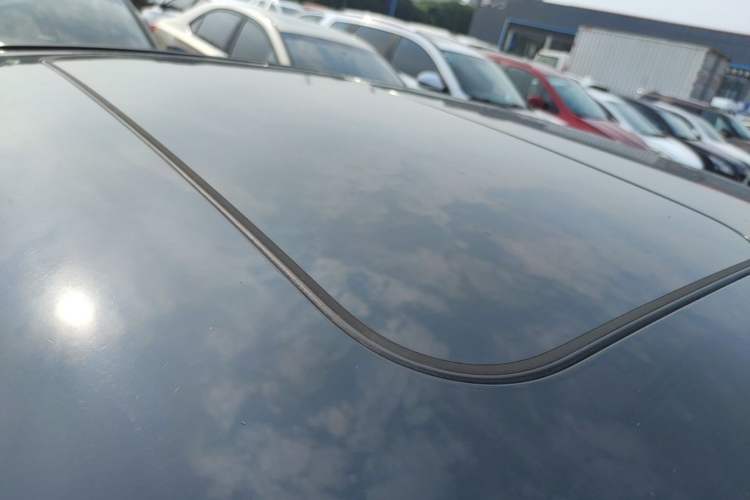 Used Mercedes-Benz E-Class 2016 E 200 L Roof
