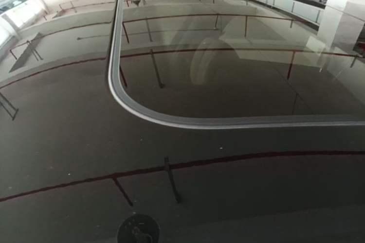 Used Mercedes-Benz E-Class 2016 E 300 L Sporty and Stylish Model Roof