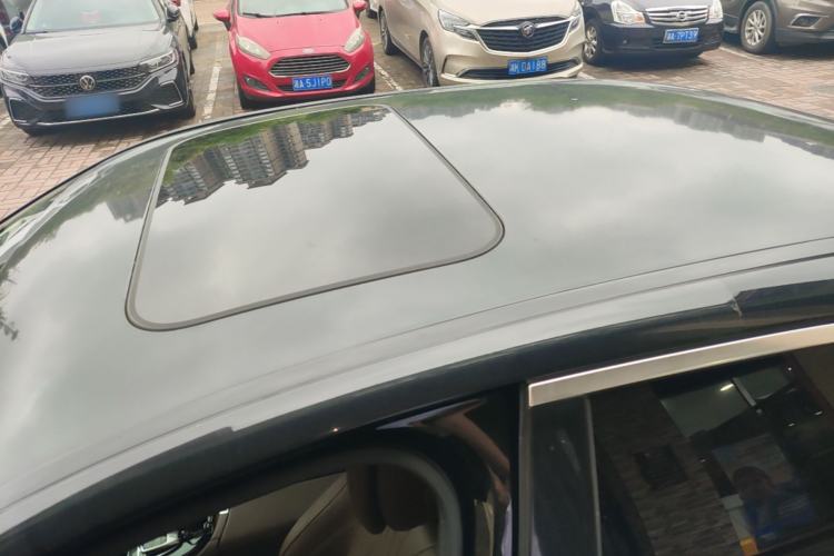 Used Mercedes-Benz E-Class 2016 E 300 L Stylish Model Roof