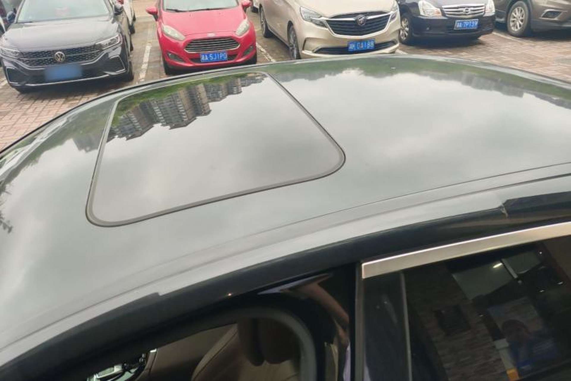 Used Mercedes-Benz E-Class 2016 E 300 L Stylish Model Roof