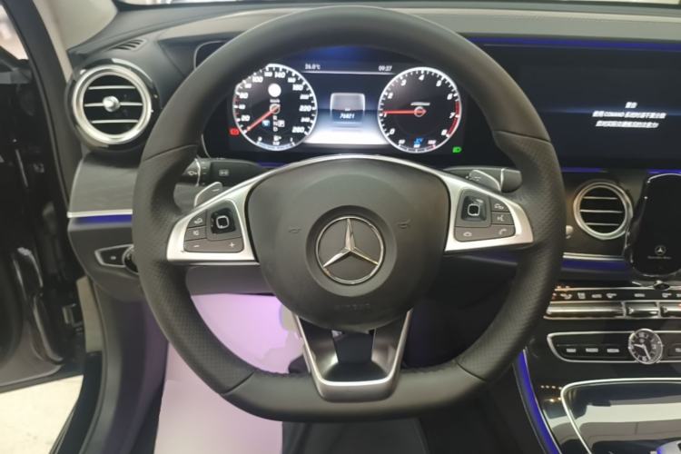 Used Mercedes-Benz E-Class 2016 E 200 L Sport Edition Steering Wheel