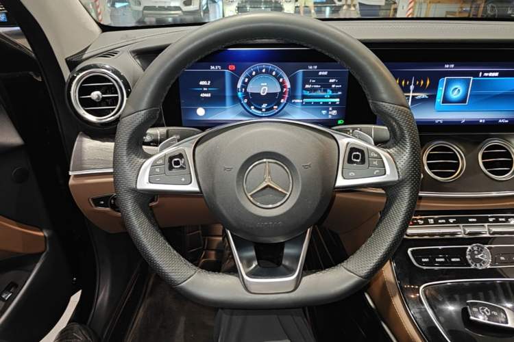 Used Mercedes-Benz E-Class 2016 E 200 L Sport Edition Steering Wheel
