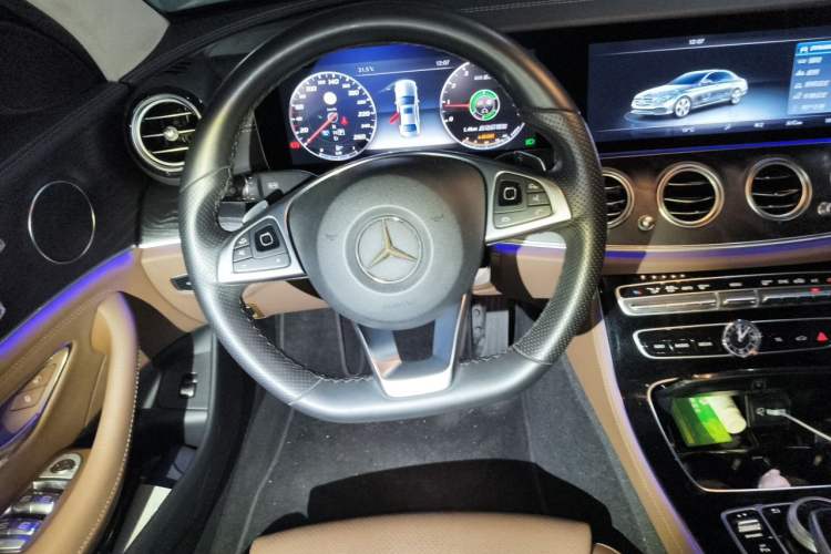 Used Mercedes-Benz E-Class 2016 E 200 L Sport Edition Steering Wheel