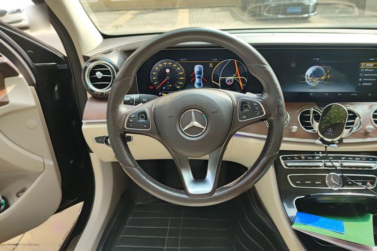 Used Mercedes-Benz E-Class 2016 E 300 L Luxury Model Steering Wheel