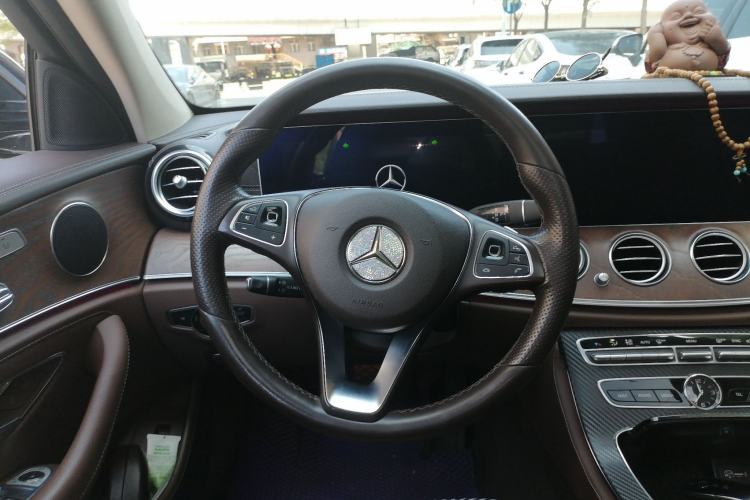 Used Mercedes-Benz E-Class 2016 E 300 L Stylish Model Steering Wheel