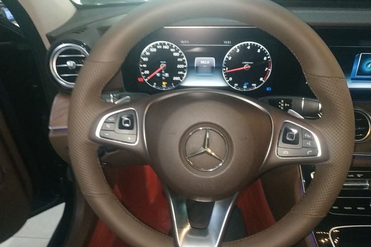 Used Mercedes-Benz E-Class 2016 E 300 L Luxury Model Steering Wheel