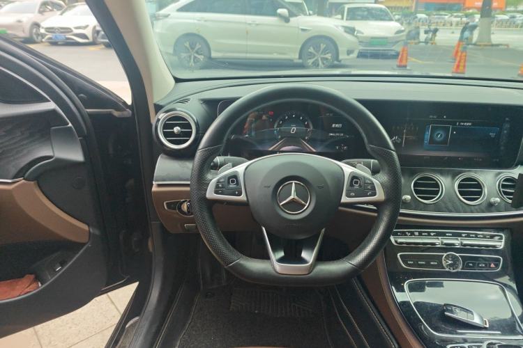 Used Mercedes-Benz E-Class 2016 E 200 L Sport Edition Steering Wheel