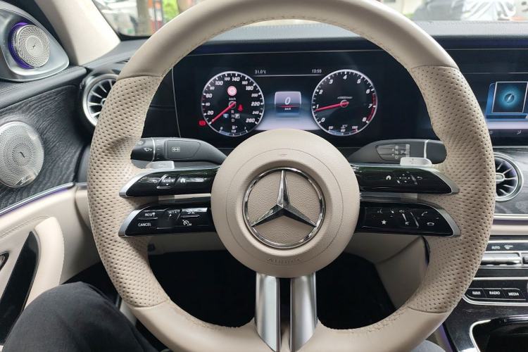 Used Mercedes-Benz E-Class 2016 E 200 L Sport Edition Steering Wheel