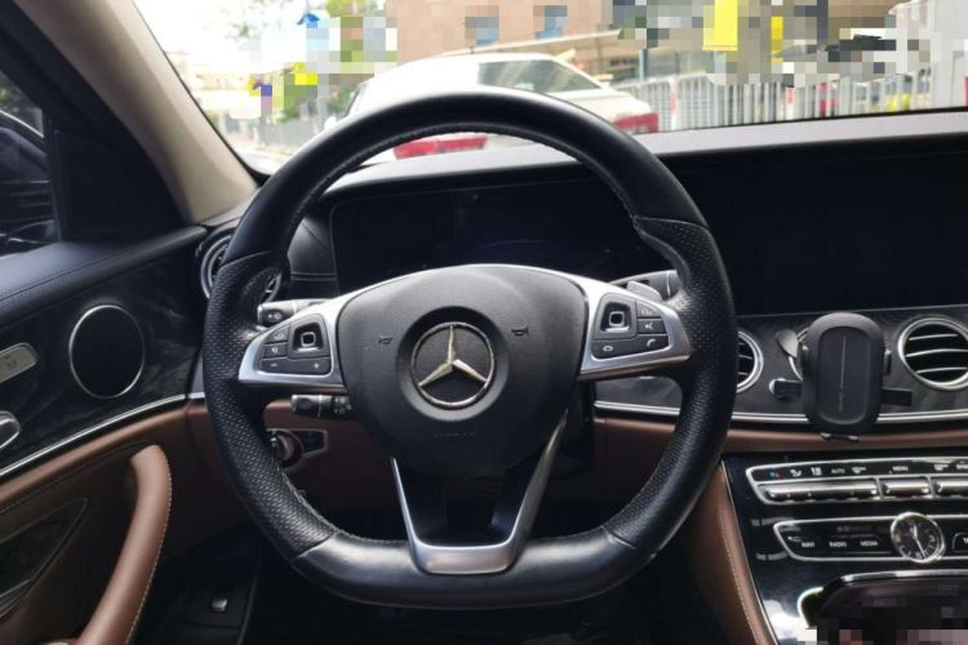 Used Mercedes-Benz E-Class 2016 E 200 L Sport Edition Steering Wheel