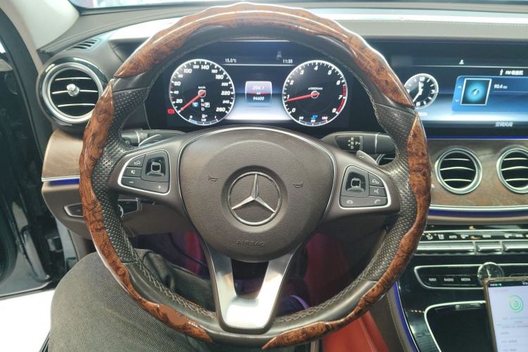 Used Mercedes-Benz E-Class 2016 E 300 L Luxury Model Steering Wheel