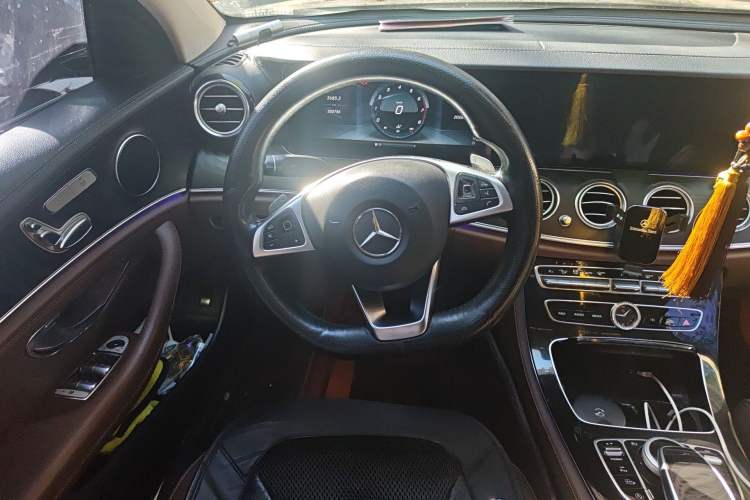 Used Mercedes-Benz E-Class 2016 E 200 L Sport Edition Steering Wheel