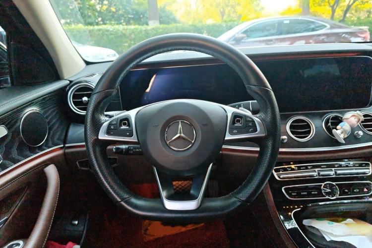 Used Mercedes-Benz E-Class 2016 E 200 L Sport Edition Steering Wheel