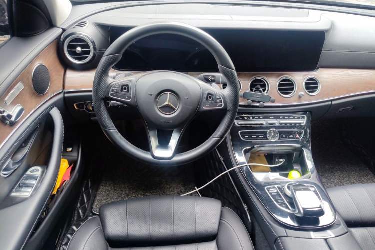Used Mercedes-Benz E-Class 2016 E 200 L Steering Wheel