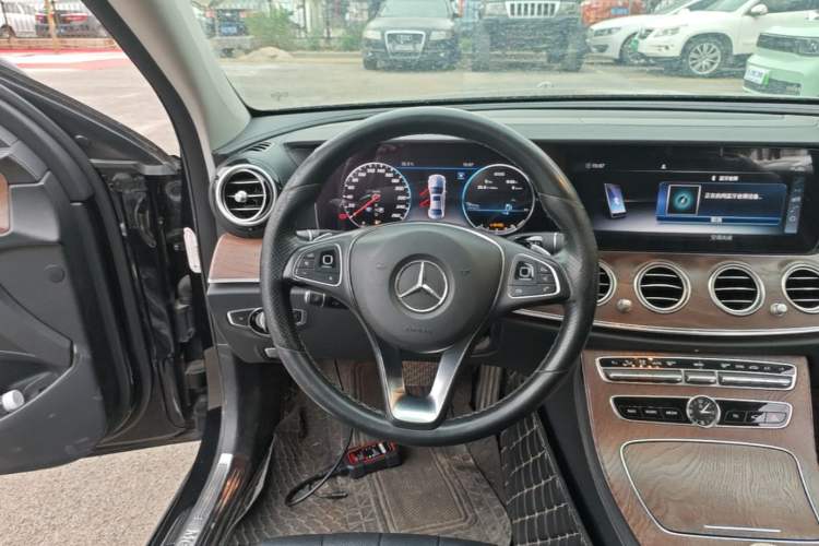 Used Mercedes-Benz E-Class 2016 E 200 L Steering Wheel