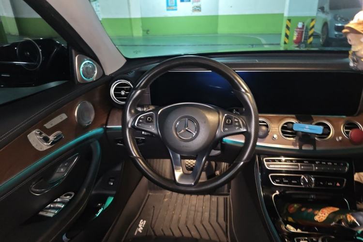 Used Mercedes-Benz E-Class 2016 E 300 L Stylish Model Steering Wheel