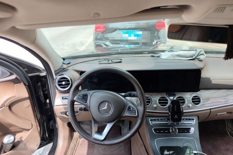 Used Mercedes-Benz E-Class 2016 E 300 L Luxury Model Steering Wheel