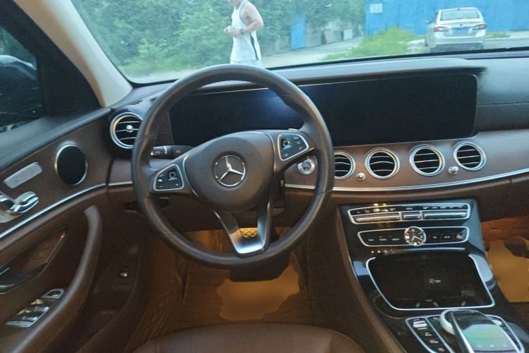Used Mercedes-Benz E-Class 2016 E 300 L Luxury Model Steering Wheel