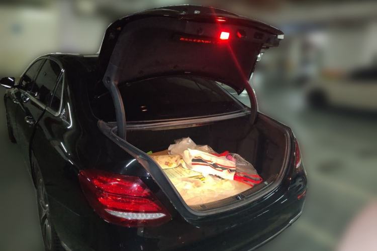 Used Mercedes-Benz E-Class 2016 E 200 L Trunk