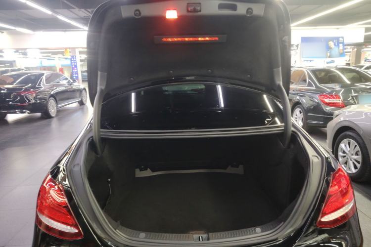 Used Mercedes-Benz E-Class 2016 E 300 L Stylish Model Trunk