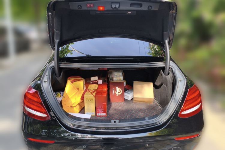 Used Mercedes-Benz E-Class 2016 E 200 L Trunk