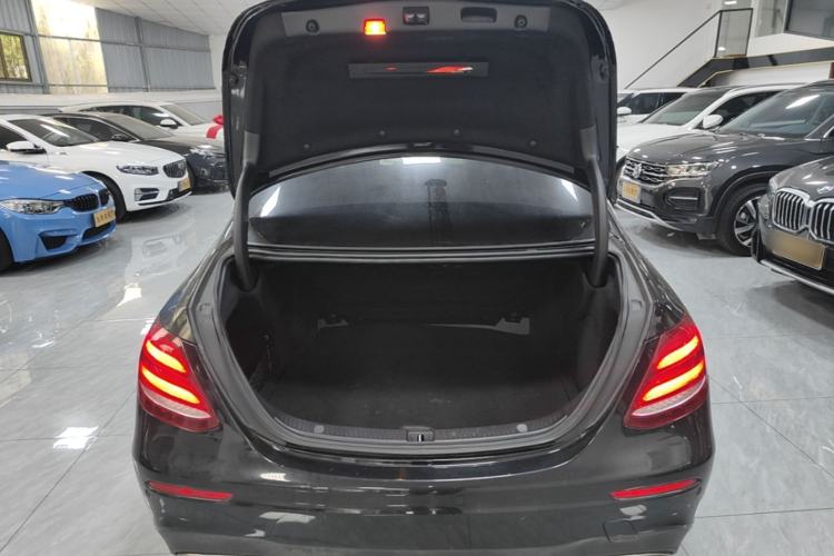 Used Mercedes-Benz E-Class 2016 E 300 L Sporty and Stylish Model Trunk