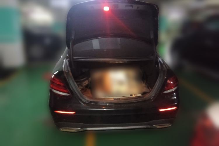Used Mercedes-Benz E-Class 2016 E 200 L Sport Edition Trunk