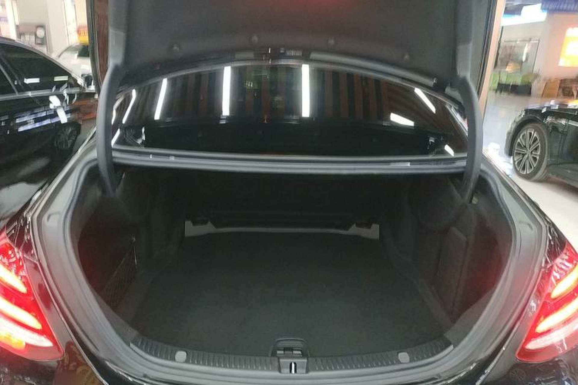 Used Mercedes-Benz E-Class 2016 E 300 L Stylish Model Trunk