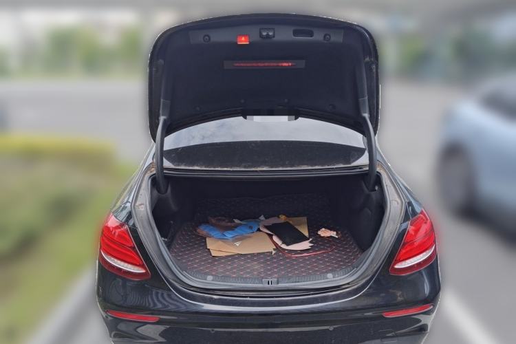 Used Mercedes-Benz E-Class 2016 E 200 L Sport Edition Trunk