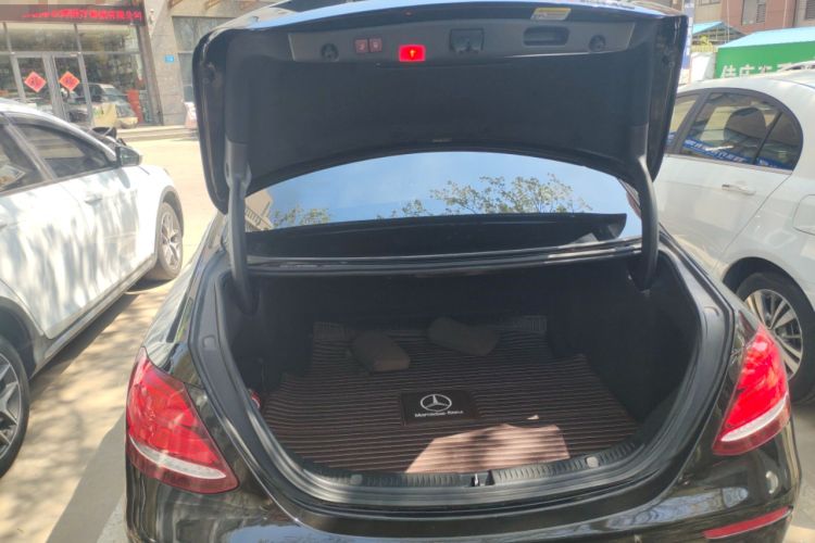 Used Mercedes-Benz E-Class 2016 E 200 L Sport Edition Trunk