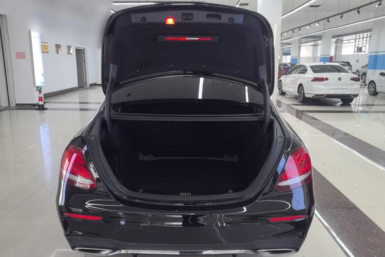 Used Mercedes-Benz E-Class 2016 E 300 L Sporty and Stylish Model Trunk