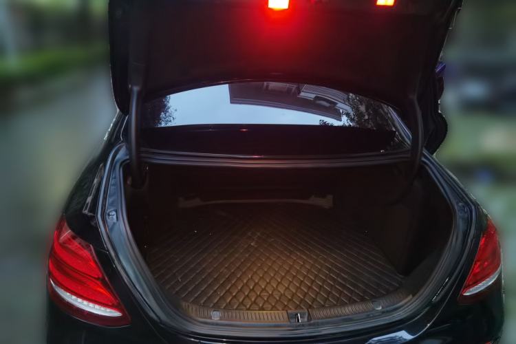 Used Mercedes-Benz E-Class 2016 E 300 L Stylish Model Trunk