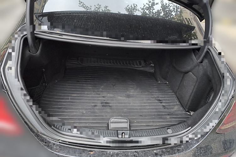 Used Mercedes-Benz E-Class 2016 E 200 L Trunk