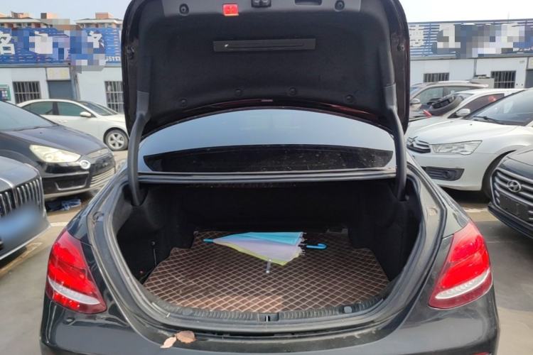 Used Mercedes-Benz E-Class 2016 E 200 L Trunk