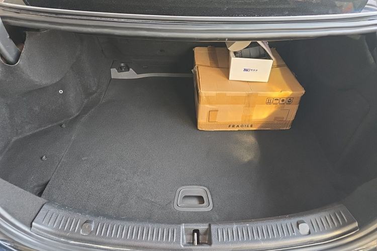 Used Mercedes-Benz E-Class 2016 E 300 L Luxury Model Trunk