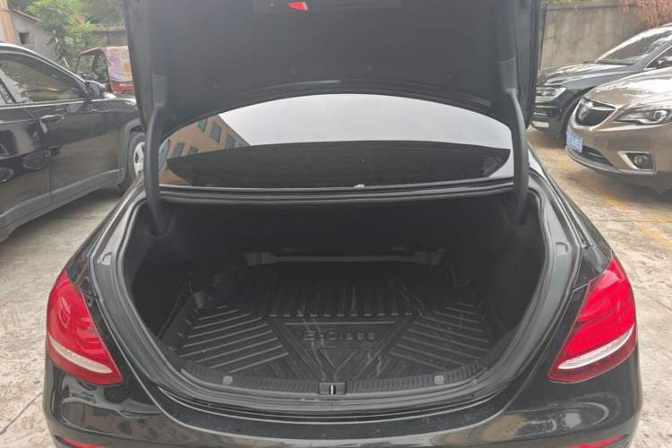 Used Mercedes-Benz E-Class 2016 E 300 L Stylish Model Trunk