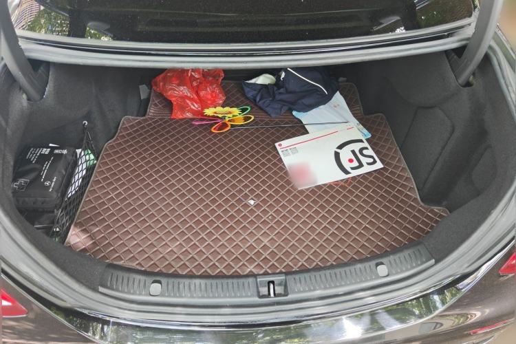 Used Mercedes-Benz E-Class 2016 E 200 L Trunk