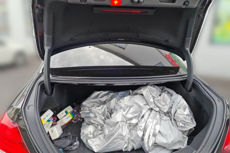 Used Mercedes-Benz E-Class 2016 E 200 L Trunk