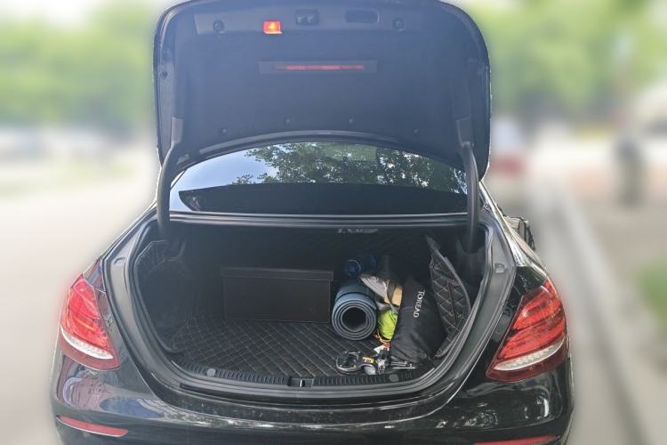 Used Mercedes-Benz E-Class 2016 E 200 L Trunk