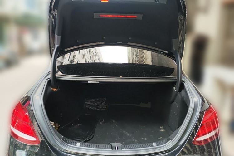 Used Mercedes-Benz E-Class 2016 E 200 L Sport Edition Trunk