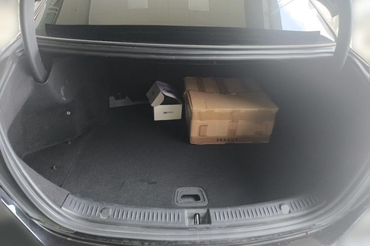Used Mercedes-Benz E-Class 2016 E 300 L Luxury Model Trunk