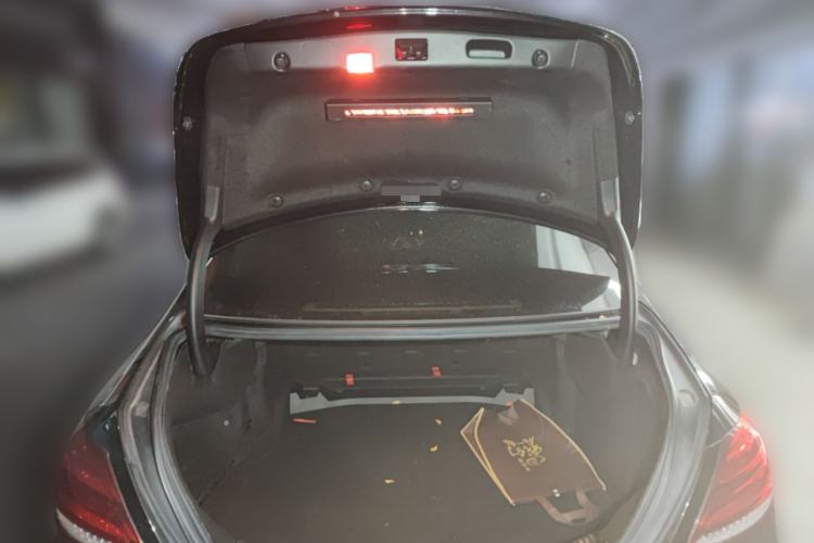Used Mercedes-Benz E-Class 2016 E 200 L Trunk